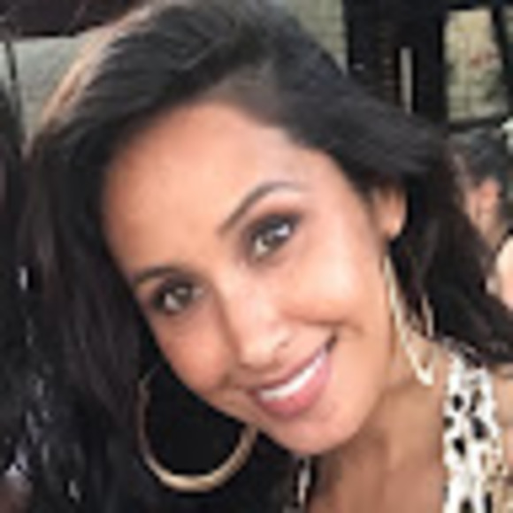 Meet your Posher, Bettina - Picture 1 of 1